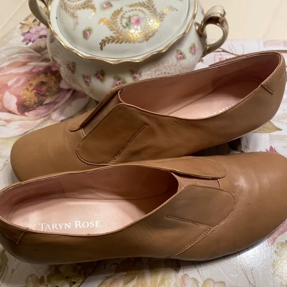 Taryn Rose camel leather wedge heel shoes Size 9 EUC - Picture 1 of 11